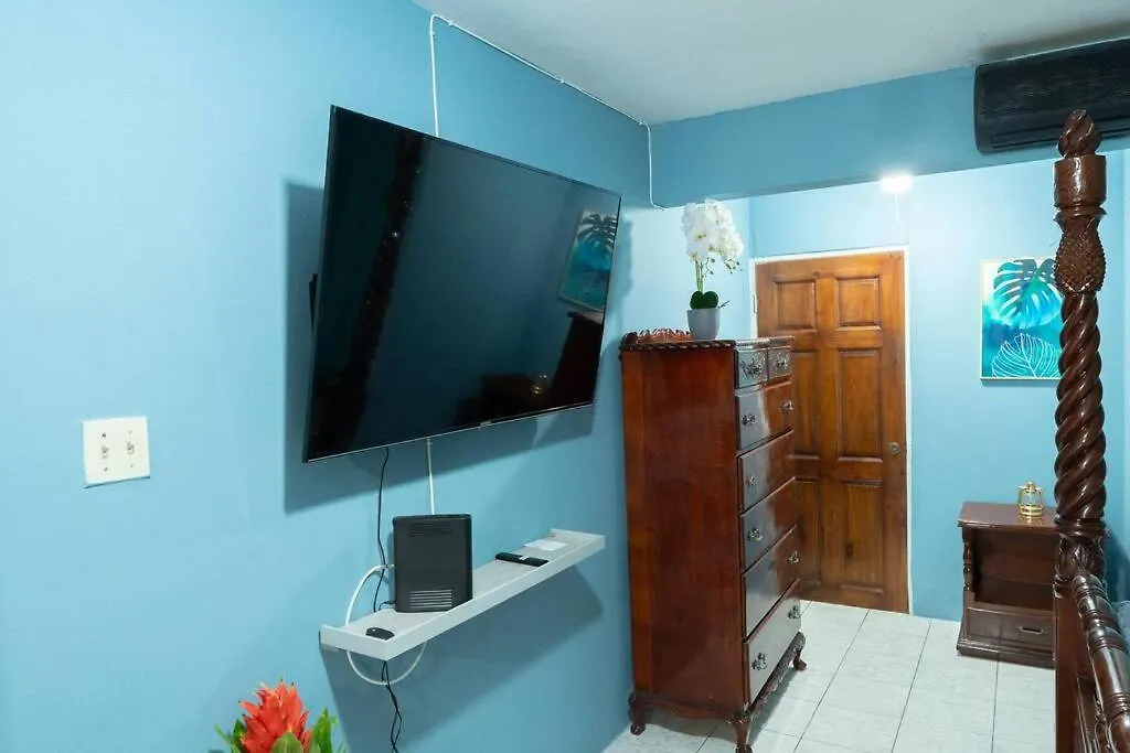 New Kingston Central Location Gated