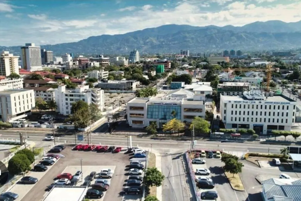 New Kingston Central Location Gated 0*,
