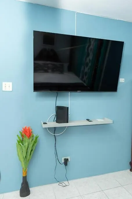 Apartament New Kingston Central Location Gated